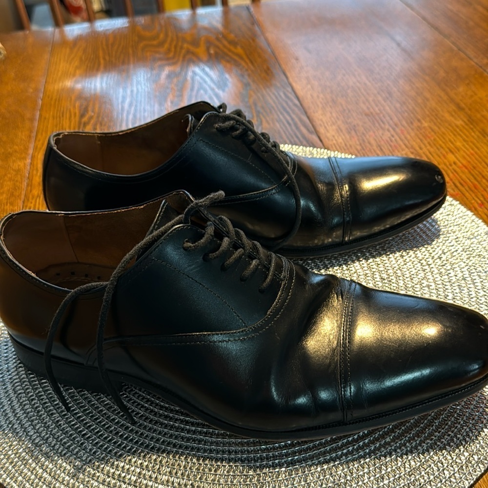 FLORSHEIM Francisco Black Leather Cap-Toe Oxfords